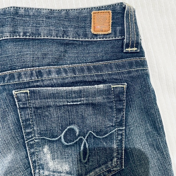 Guess sz 28 daredevil boot cut low rise approx 8 - 8.5 inches - Picture 12 of 13